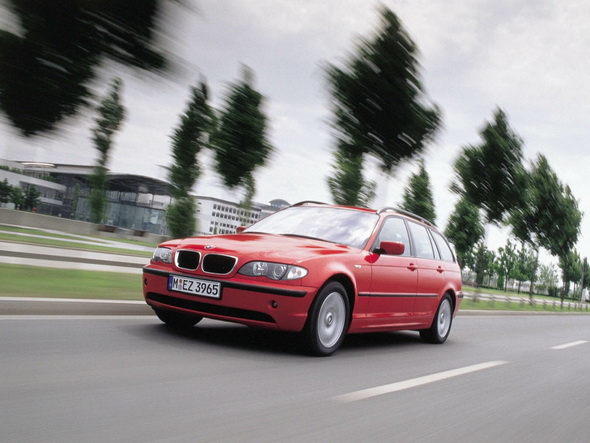 Uzspiediet lai redzētu oriģinālizmēru BMW_E46_Touring_Press_Photos_013.jpg
