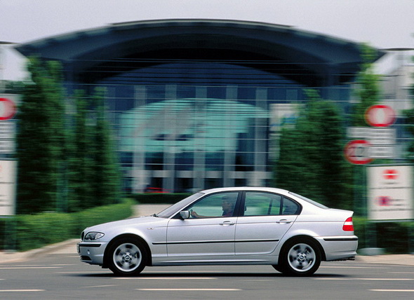BMW_E46_Sedan_Press_Photos_018.jpg