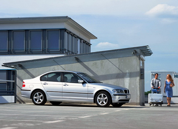 Uzspiediet lai redzētu oriģinālizmēru BMW_E46_Sedan_Press_Photos_025.jpg