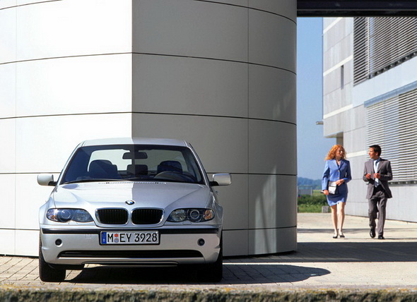 BMW_E46_Sedan_Press_Photos_026.jpg