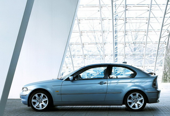 Uzspiediet lai redzētu oriģinālizmēru BMW_E46_Compact_Press_Photos_009.jpg